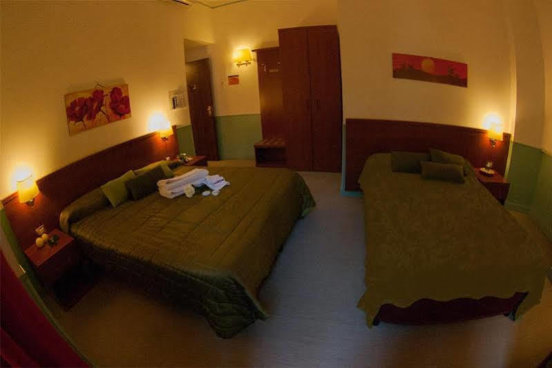 Frühstückspension Hold - Luxury 2*
