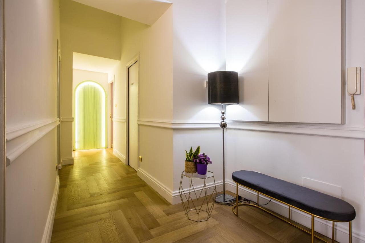 Hold - Luxury Frühstückspension Rom