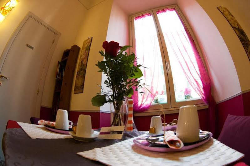 Frühstückspension Hold - Luxury 2*